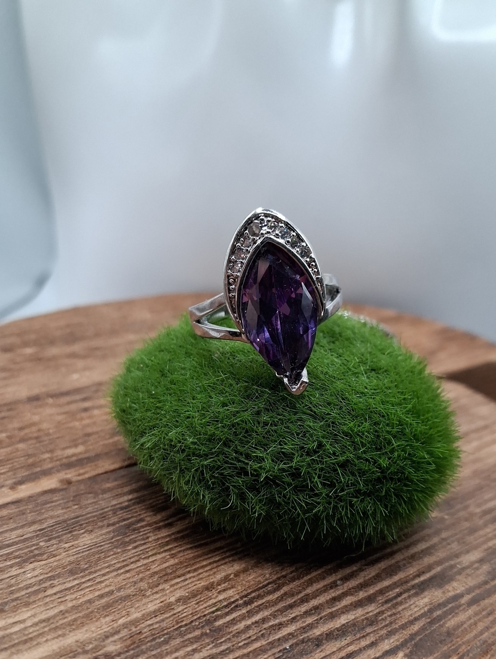 Amethyst Marquise Ring - Purple Size 6.5 R829
